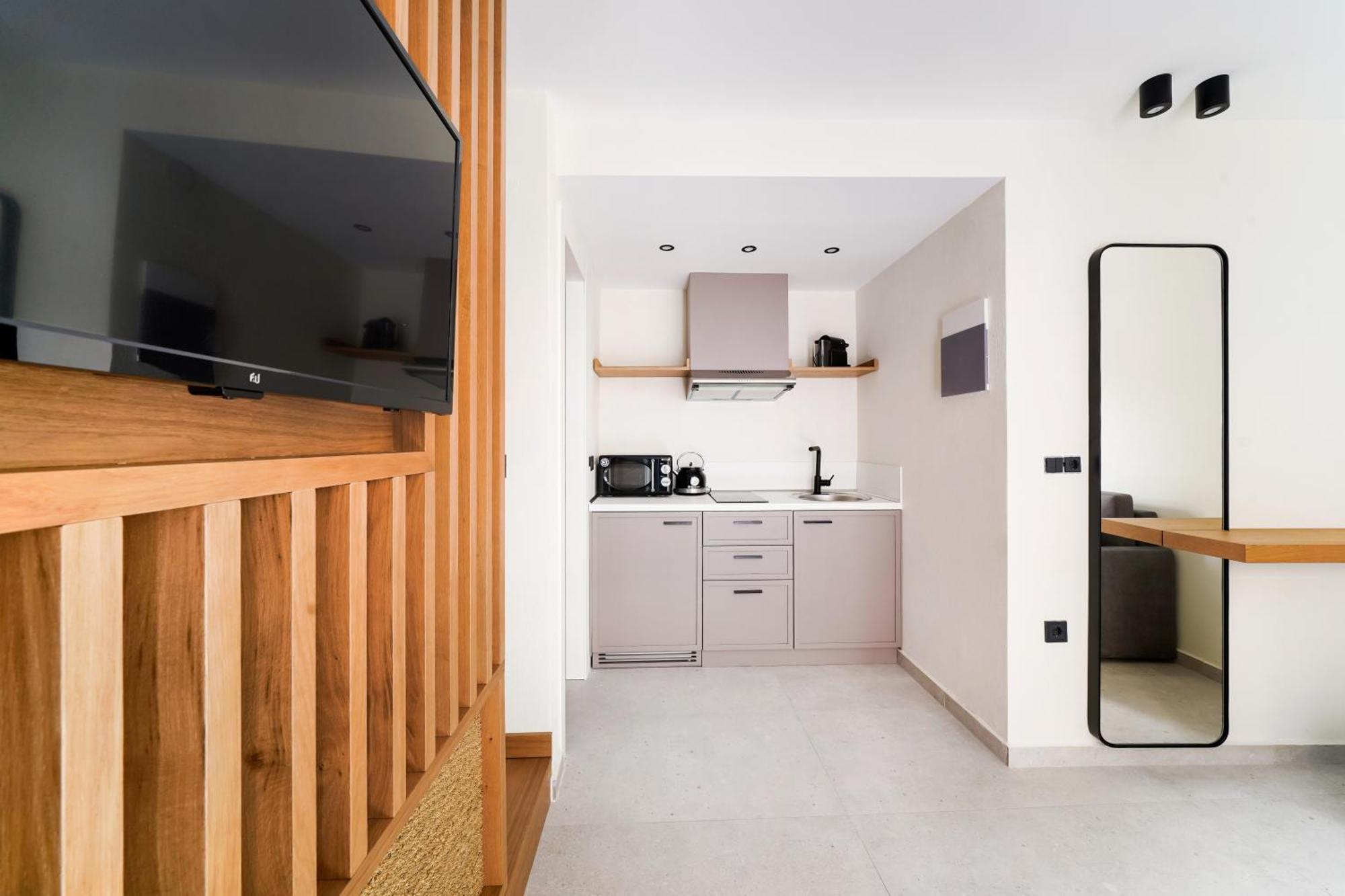 Azzure Luxury Suites Potos Ngoại thất bức ảnh